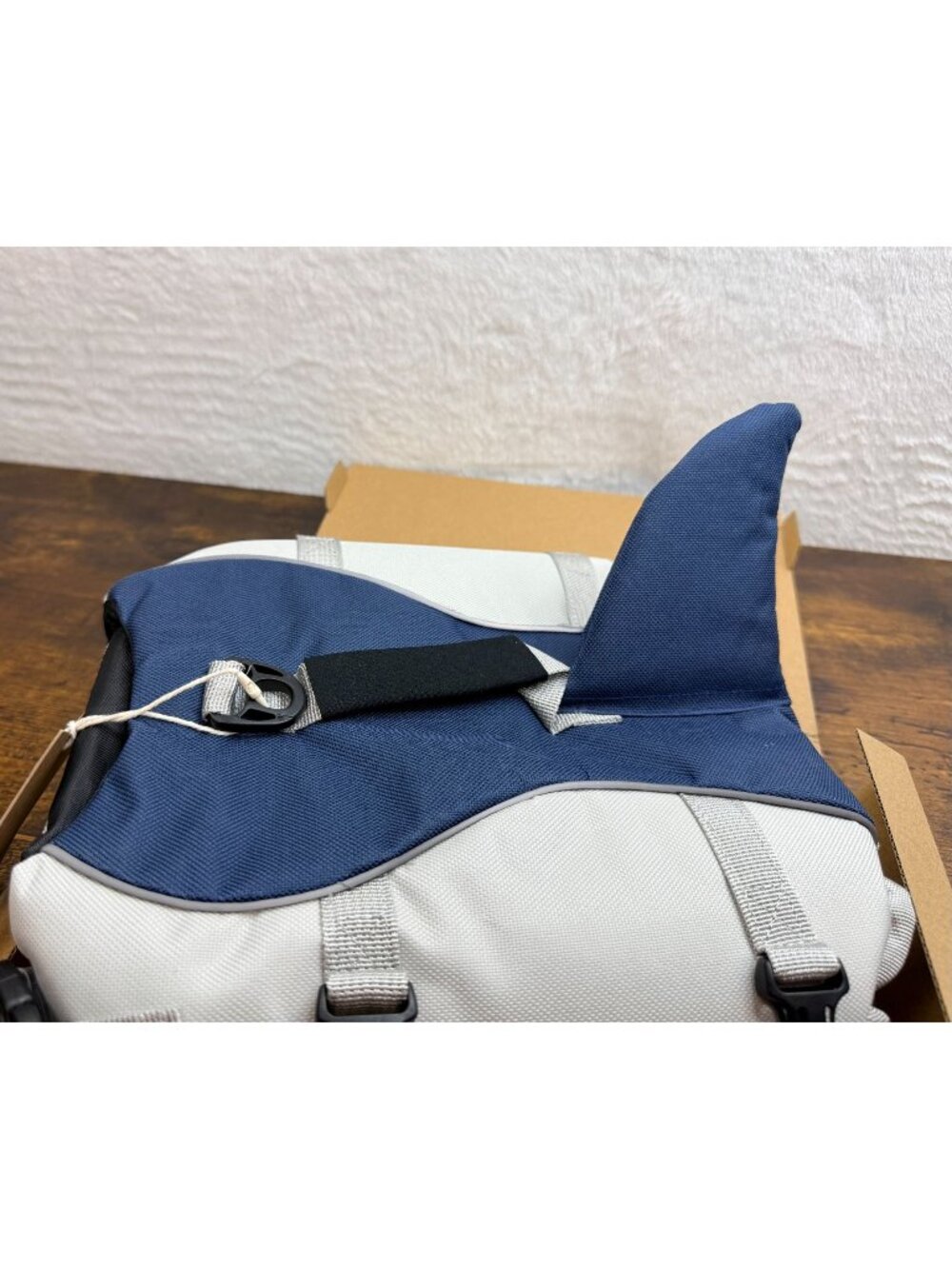 NEW Amznova Shark Fin Dog Life Jacket With Adjustable Straps size small